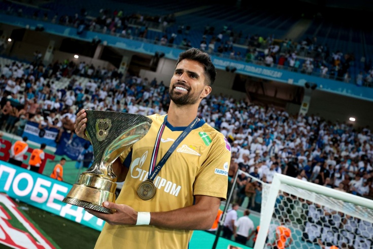 低迷!21岁霍伊伦遭11场进球荒,本场0射门&转会费7390万欧.